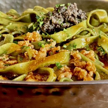 Piccola Cucina Estiatorio signature dishes Insalata Piccola Cucina, Bucatini cacio e pepe, Burrata, Tagliatelle Verdi
 